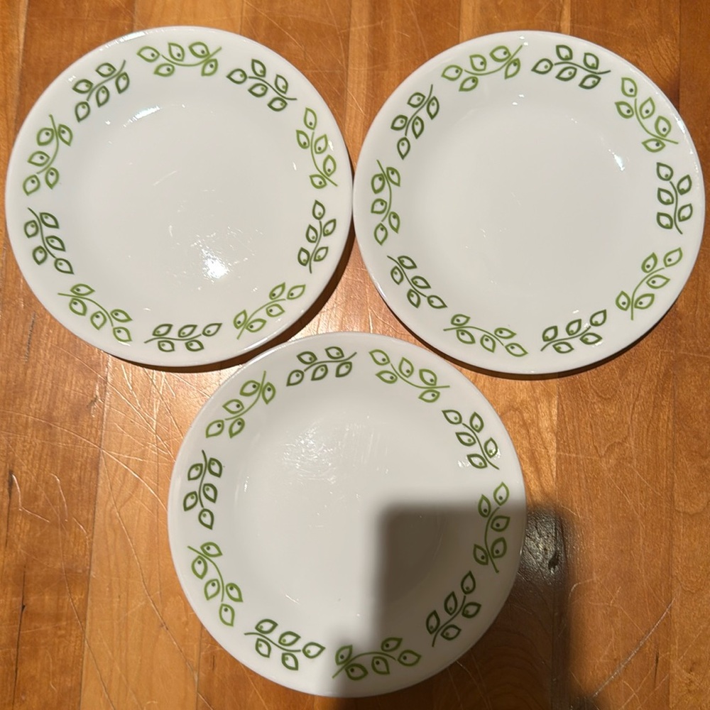 Corelle Neo Leaf Bread/ Dessert Plates - 3